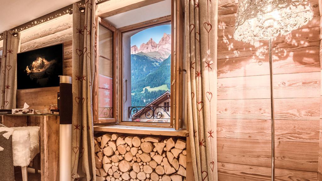 Le Chalet De L'Atelier - Le Nord Шампери Номер фото